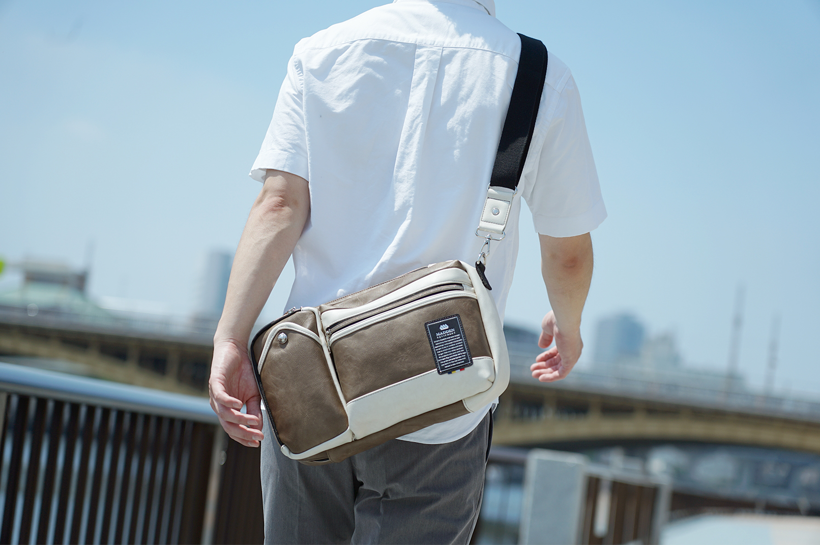 50代お父さんに贈りたい!実用的なショルダーバッグのランキング