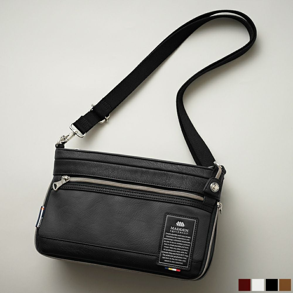 コーデ の アクセント に なる サコッシュ