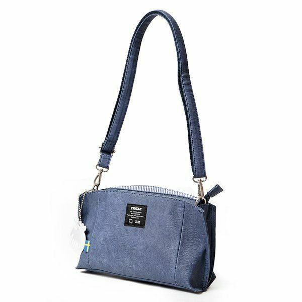 丸みのあるフォルムがかわいい3層式のショルダーバッグ