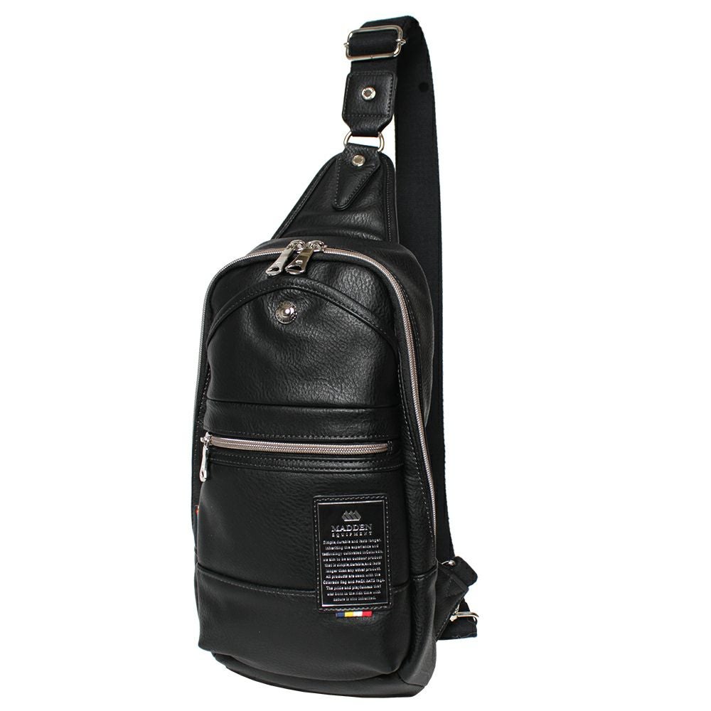 スリングバッグ 必要最小限の最適解。